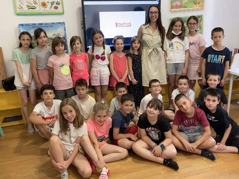 Učiteljica sa decom