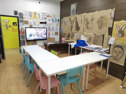 Moderno opremljena učionica produženog boravka "Zvezdarac", dekorativnog enterijera